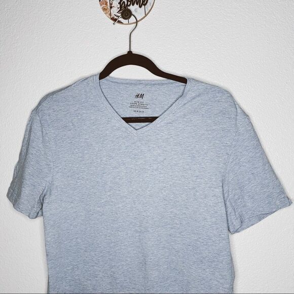 H&M Men’s Blue Slim Fit V-Neck Tee Medium - Picture 3 of 10